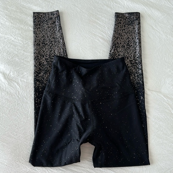 Beyond Yoga Black Alloy Ombre High Waisted Leggings - Picture 1 of 6
